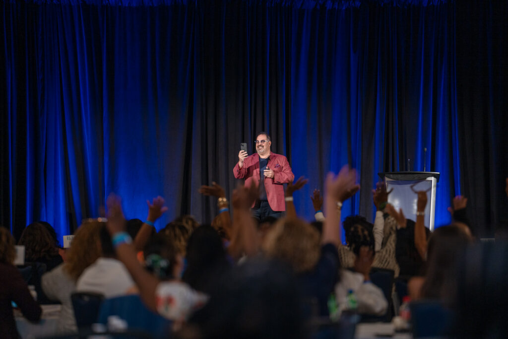 Gallery Photo of Len Tau, DMD